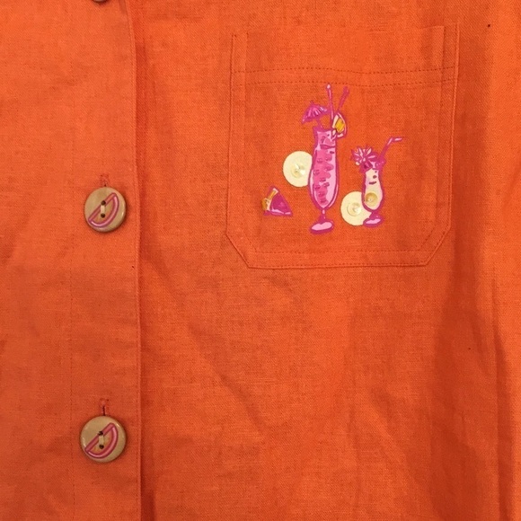 *NWT* Button Down Short Sleeve Top - Picture 3 of 4